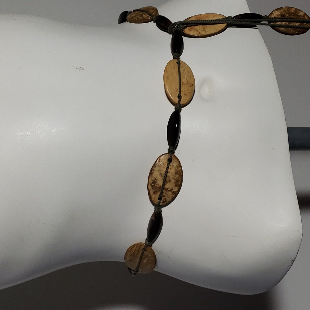Elegant Tan and Black Beaded Belt